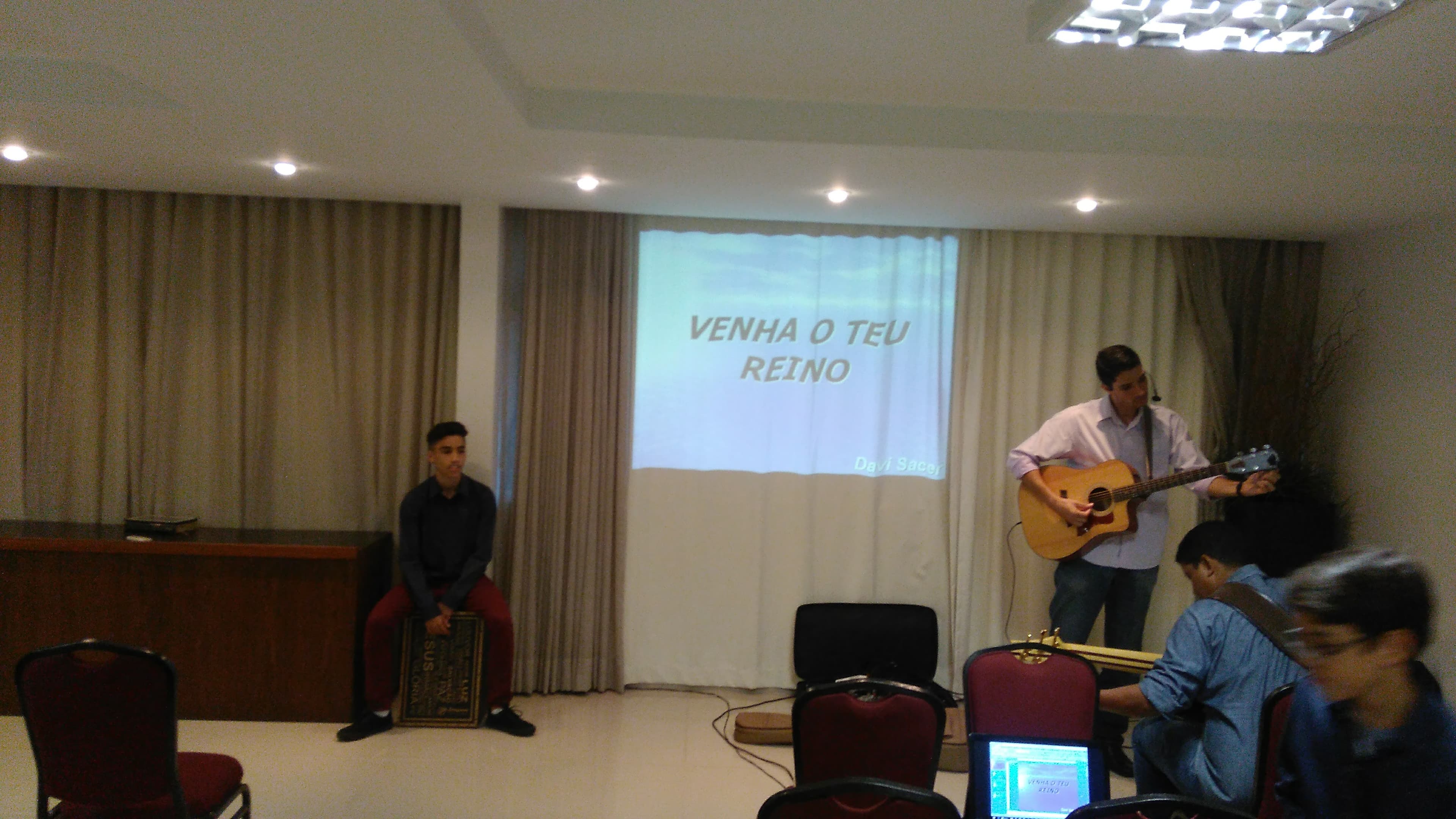 Louvor no hotel
